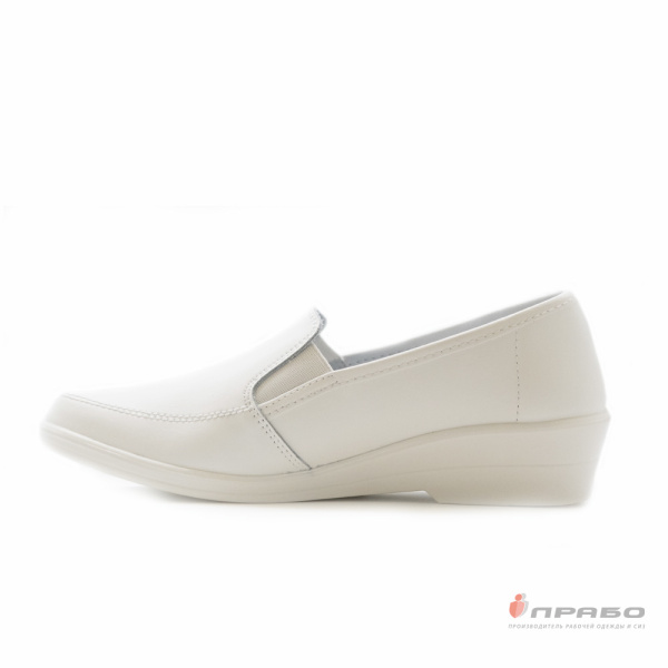 Туфли кожаные закрытые женские с подошвой ПВХ белые (натуральная кожа)