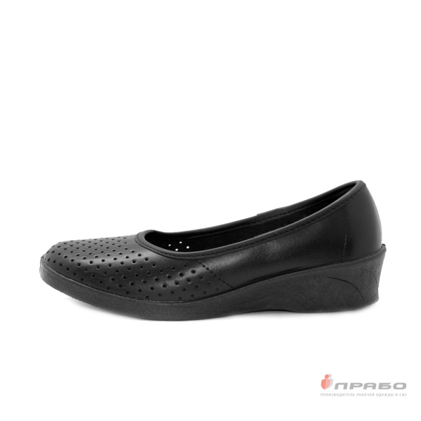Туфли женские кожаные закрытые с ПВХ-подошвой и перфорацией чёрные