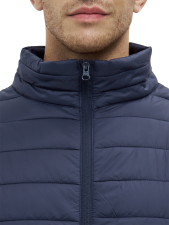 Жилет ДЕМИ стеганый